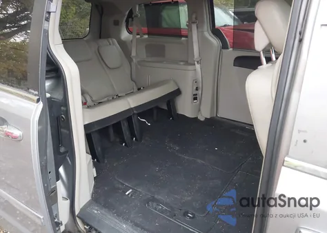 2013 Chrysler Town & Country Touring-L z USA, uszkodzony, nr VIN 2C4RC1CG3DR676919